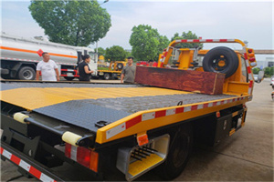 大余附近拖车电话号码服务